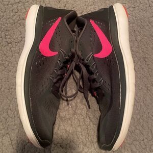 Nike Fitsole Flex Running Shoe Size 7 Black & Pink